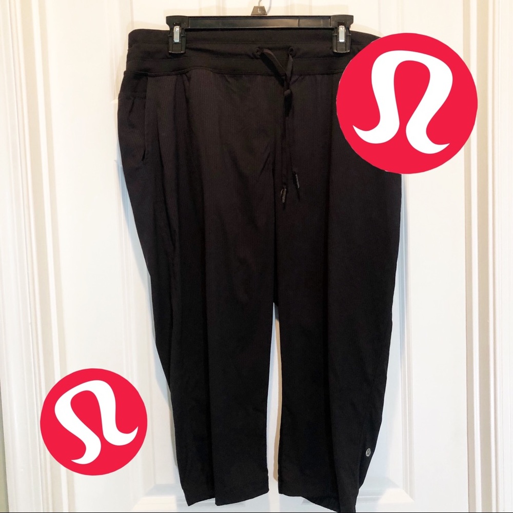 Lululemon Workout Capris